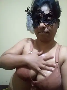 Expose Queen online show from 02-14-26, 06:19