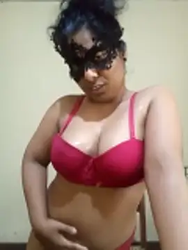 Expose Queen online show from 02-25-26, 11:21