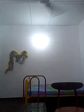 Expose Queen online show from 06-30-26, 06:41