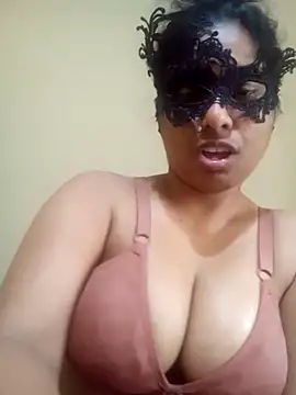 Expose Queen online show from 03-11-26, 05:12