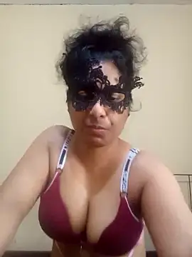 Expose Queen online show from 03-20-26, 05:19