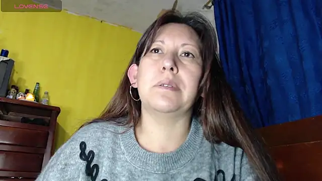 Snapshot of lirioo chatting on 01-09-26, 02:51 lirioo online show from 01-09-26, 02:51