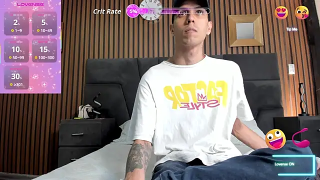 DerryAndIzzy online show from 10-22-25, 04:12