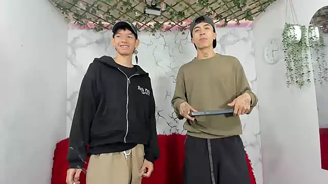 heyy noah11 online show from 05-18-26, 01:05