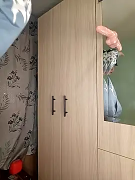 heyy noah11 online show from 12-16-25, 01:10