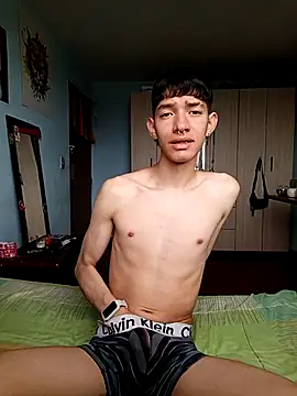 heyy noah11 online show from 10-27-25, 04:19