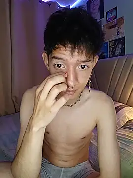 Snapshot of heyy_noah11 chatting on 07-14-26, 02:05 heyy noah11 online show from 07-14-26, 02:05