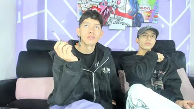 heyy noah11 online show from 04-14-26, 01:38