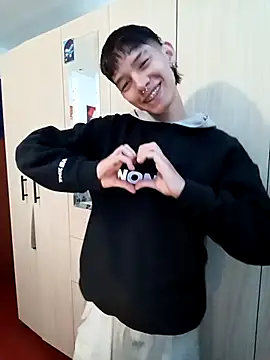 heyy noah11 online show from 10-26-25, 01:17