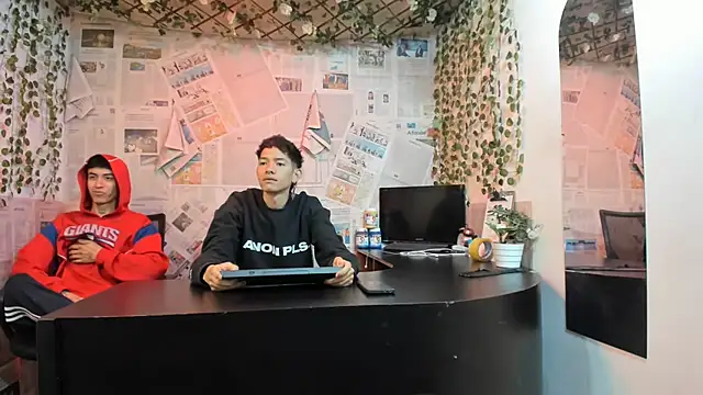 Snapshot of heyy_noah11 chatting on 07-11-26, 01:33 heyy noah11 online show from 07-11-26, 01:33