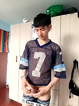 heyy noah11 online show from 10-21-25, 09:03