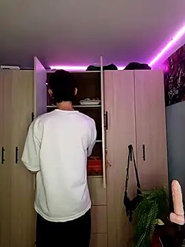 heyy noah11 online show from 11-04-25, 02:15