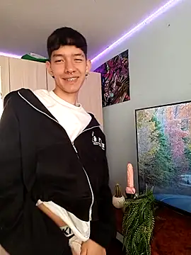 heyy noah11 online show from 10-30-25, 06:38