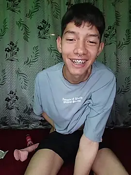 heyy noah11 online show from 11-21-25, 01:04