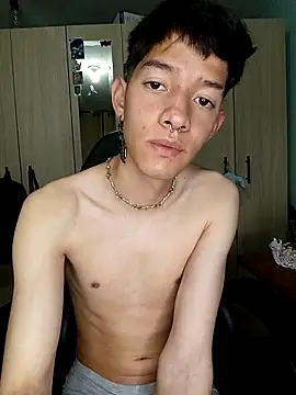 heyy noah11 online show from 04-28-26, 02:27