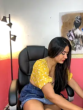 Snapshot of _Isabella_1 chatting on 10-11-25, 04:24 Isabella 1 online show from 10-11-25, 04:24