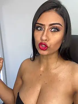 Snapshot of _Isabella_1 chatting on 11-13-25, 02:37 Isabella 1 online show from 11-13-25, 02:37