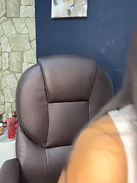 Snapshot of _Isabella_1 chatting on 10-26-25, 02:34 Isabella 1 online show from 10-26-25, 02:34