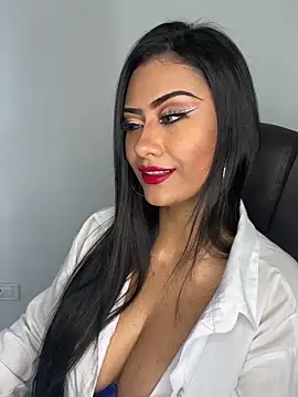 Snapshot of _Isabella_1 chatting on 11-17-25, 02:37 Isabella 1 online show from 11-17-25, 02:37