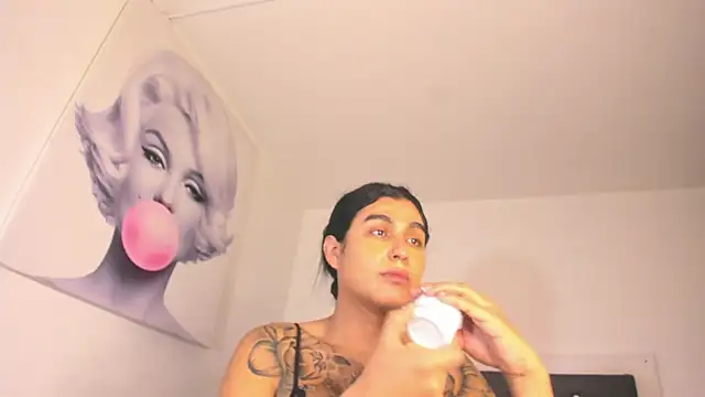 BiancaValentinna online show from 11-12-25, 06:56