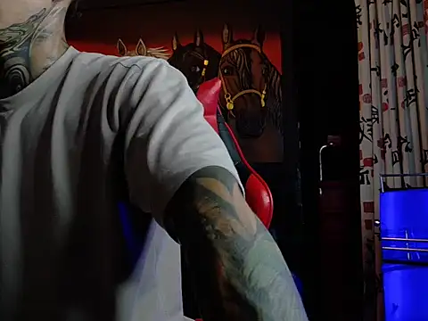 Molotov Explosive online show from 04-30-26, 01:23