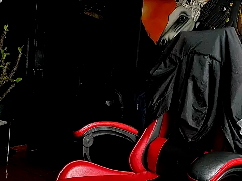 Snapshot of Molotov_Explosive chatting on 02-15-26, 12:11 Molotov Explosive online show from 02-15-26, 12:11