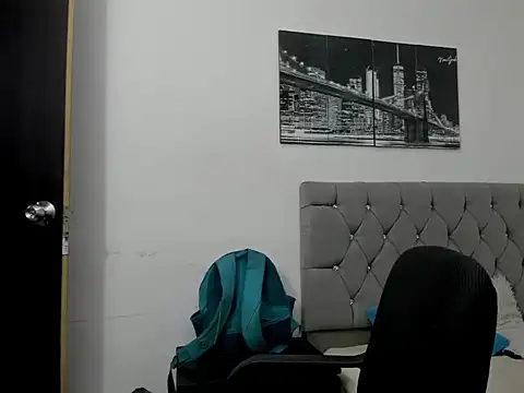 Sofi And Santy online show from 04-14-26, 12:15