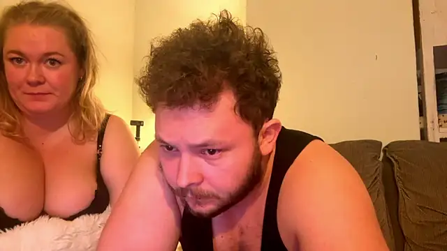 CurvyMilfWithBigJugs online show from 10-18-25, 05:53