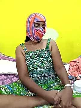 Snapshot of tamilmuthulaxmi chatting on 10-11-25, 03:40 tamilmuthulaxmi online show from 10-11-25, 03:40