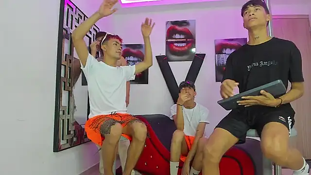 EMPIRE BOYS1 online show from 10-11-25, 07:59