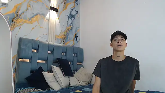 EMPIRE BOYS1 online show from 02-21-26, 07:38