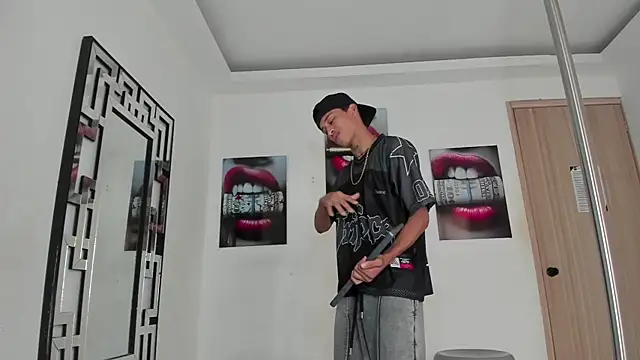 EMPIRE BOYS1 online show from 12-04-25, 07:24