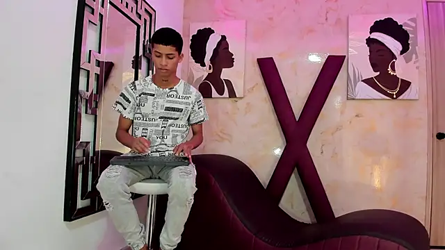 EMPIRE BOYS1 online show from 12-21-25, 07:15