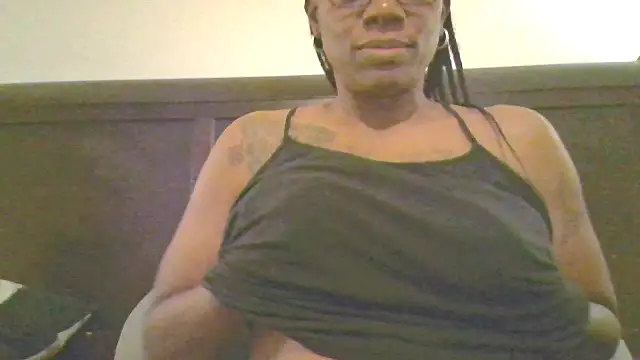 SweetCandy85 online show from 10-24-25, 02:21