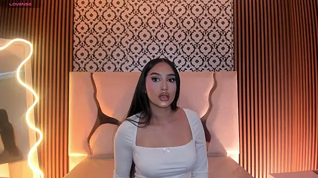 Snapshot of BEELLA_TAY1 chatting on 02-19-26, 12:35 BEELLA TAY1 online show from 02-19-26, 12:35