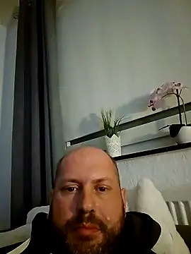 Snapshot of MrJokerxt1986 chatting on 10-11-25, 04:24 MrJokerxt1986 online show from 10-11-25, 04:24