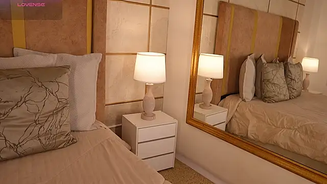 Snapshot of lyrabellini chatting on 03-08-26, 10:51 lyrabellini online show from 03-08-26, 10:51