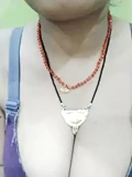 kiara-simmi online show from 11-10-25, 04:23