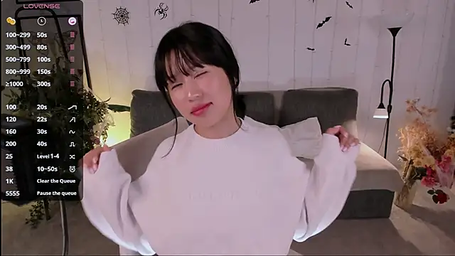 Erika Kim online show from 10-24-25, 05:50