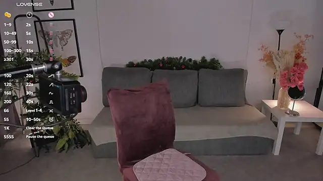 Erika Kim online show from 12-23-25, 07:40