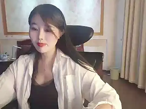 Snapshot of qingling- chatting on 10-15-25, 10:45 qingling- online show from 10-15-25, 10:45