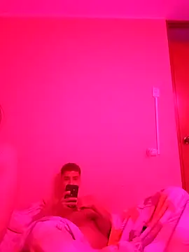 Snapshot of xcodigorojo chatting on 11-04-25, 06:17 xcodigorojo online show from 11-04-25, 06:17