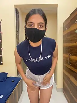 deepikaa aroraa online show from 11-25-25, 06:08