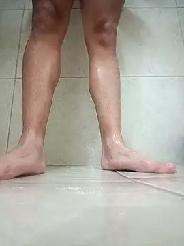 Snapshot of p97738 chatting on 10-21-25, 02:22 p97738 online show from 10-21-25, 02:22