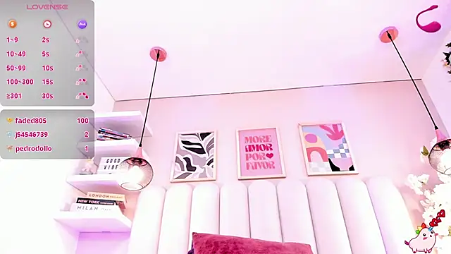 Isabella  gonzalez  online show from 11-19-25, 09:42