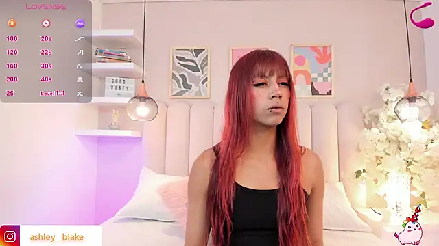 Isabella  gonzalez  online show from 11-29-25, 03:28