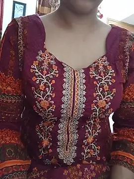 Snapshot of Tanha18 chatting on 06-18-26, 01:16 Tanha18 online show from 06-18-26, 01:16