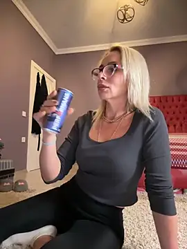 ElenabonyX online show from 11-11-25, 04:46