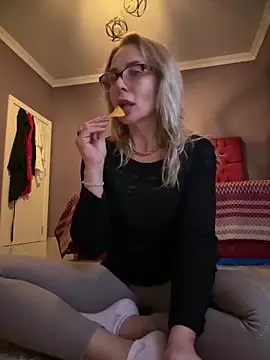 ElenabonyX online show from 01-07-26, 04:45