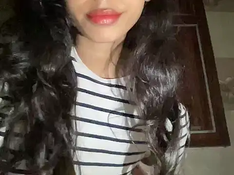 youngriri2 online show from 10-23-25, 01:43